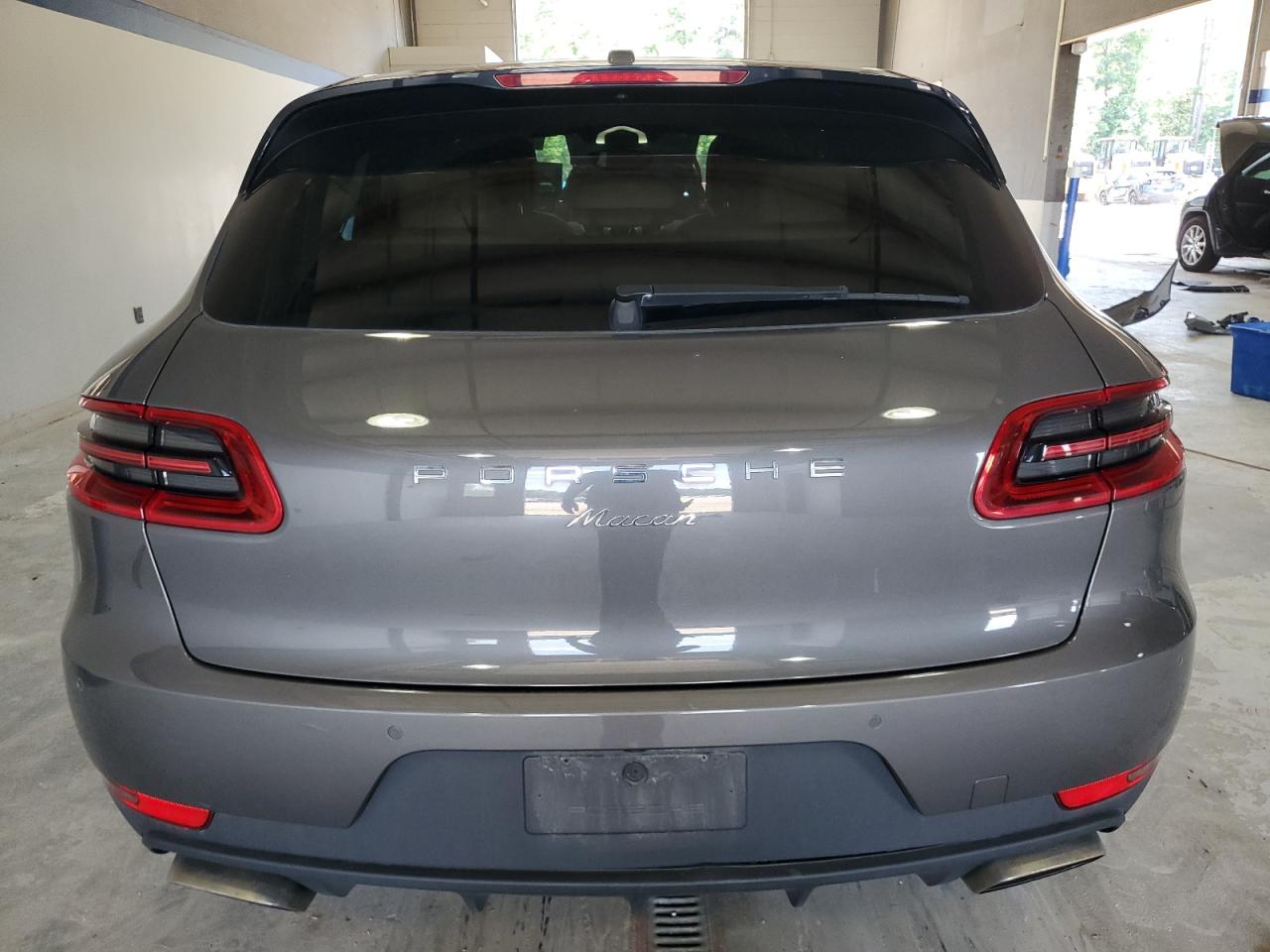 2017 Porsche Macan VIN: WP1AA2A51HLB82825 Lot: 60628705