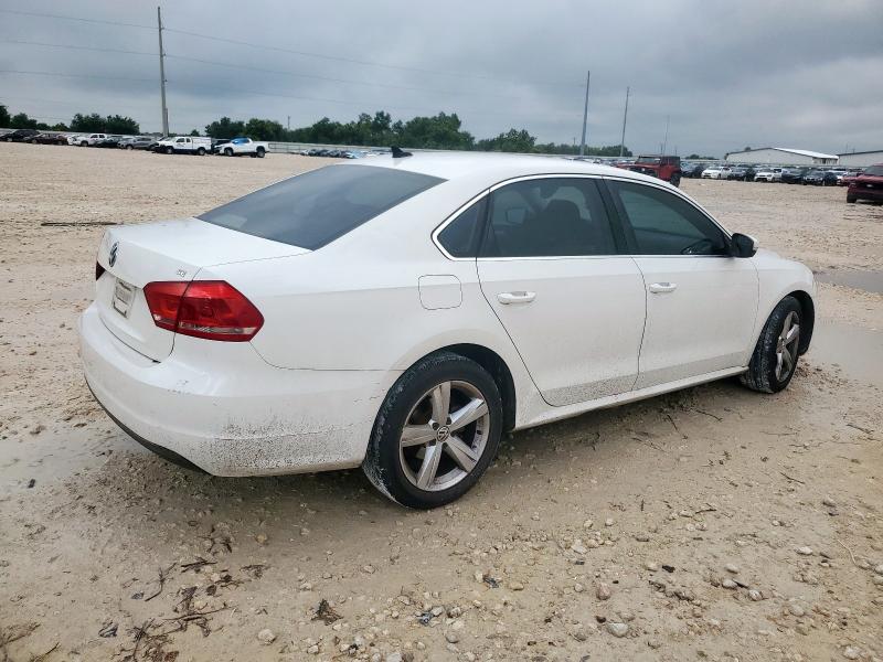  VOLKSWAGEN PASSAT 2013 Білий