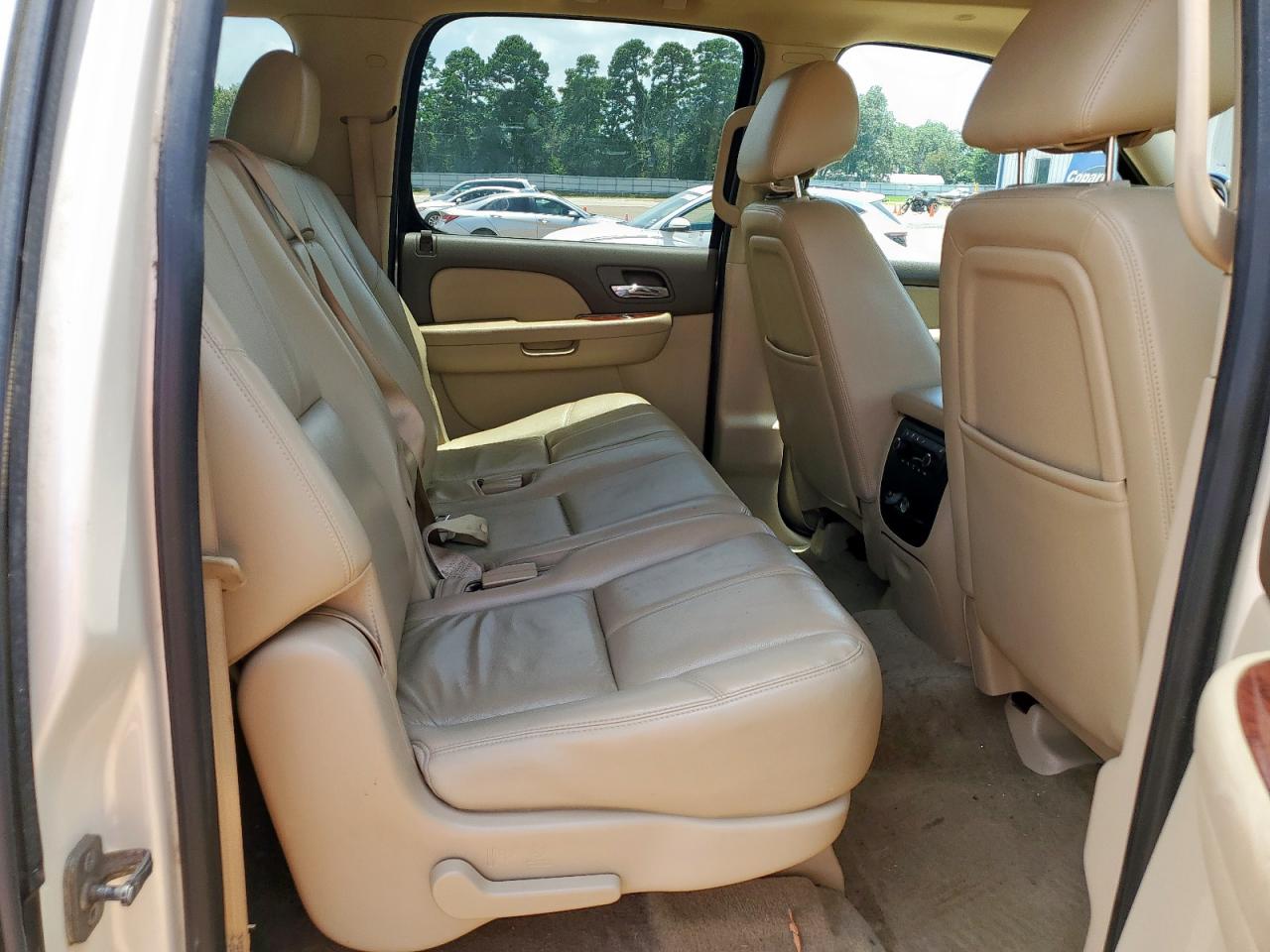 2013 GMC Yukon Xl C1500 Slt VIN: 1GKS1KE01DR326406 Lot: 64588885