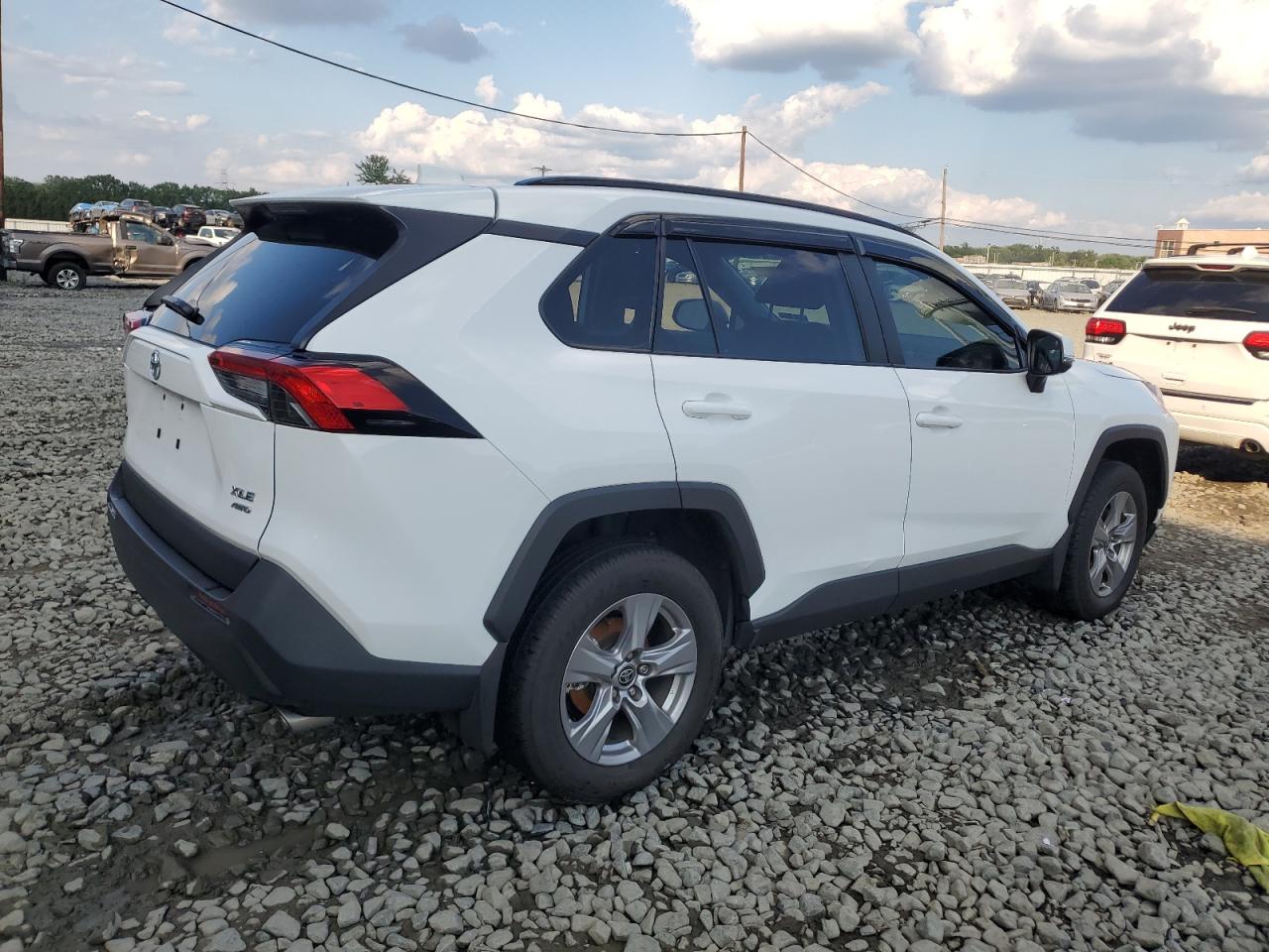 2025 Toyota Rav4 Xle white null gas 2T3P1RFV0SC502719 photo #4