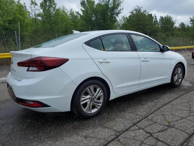  HYUNDAI ELANTRA 2019 Белы