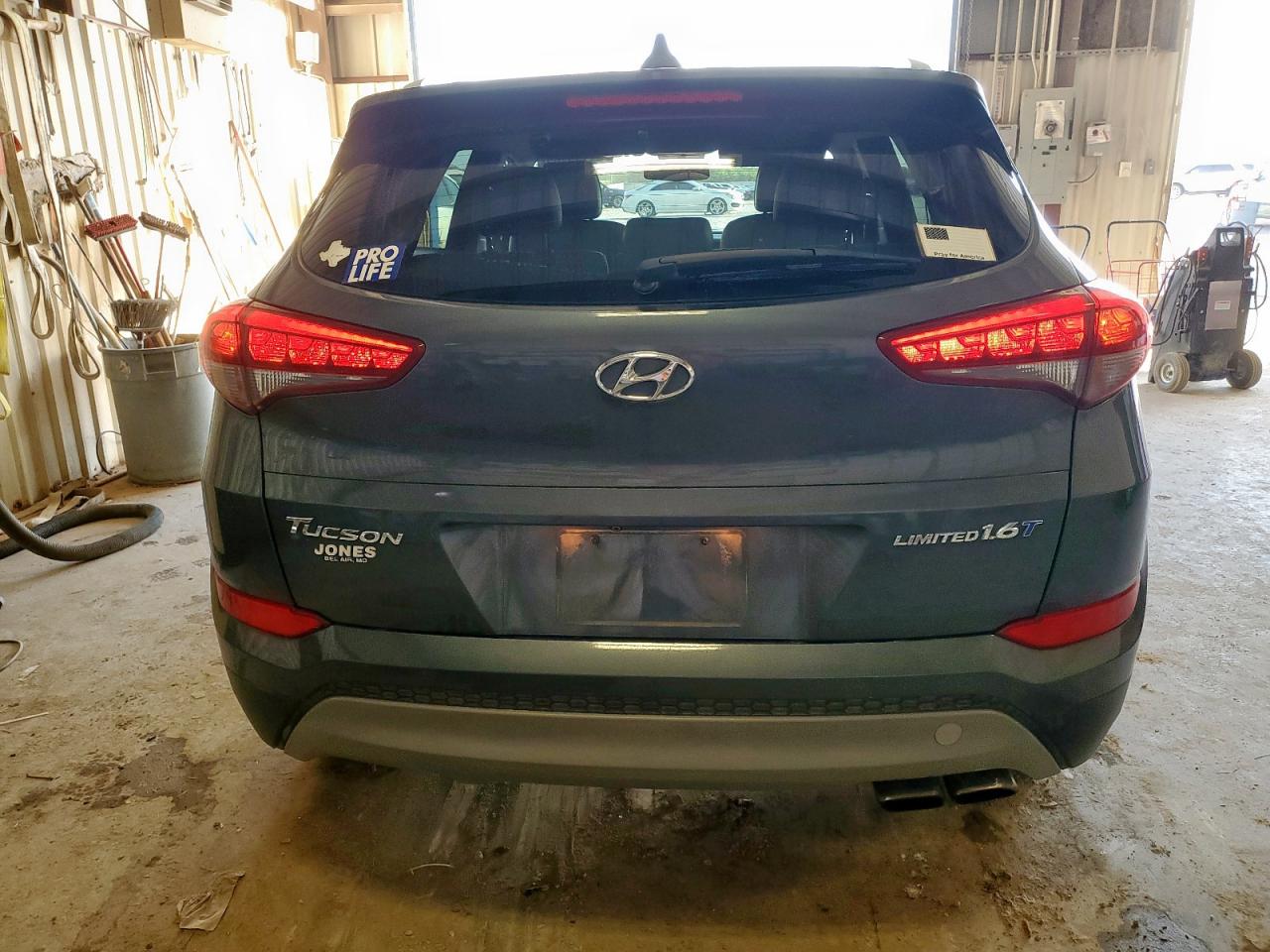 2017 Hyundai Tucson Limited VIN: KM8J33A23HU323083 Lot: 64135105
