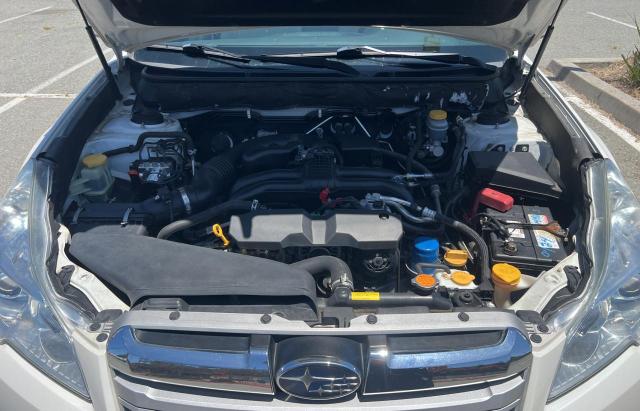 Parquets SUBARU OUTBACK 2013 White