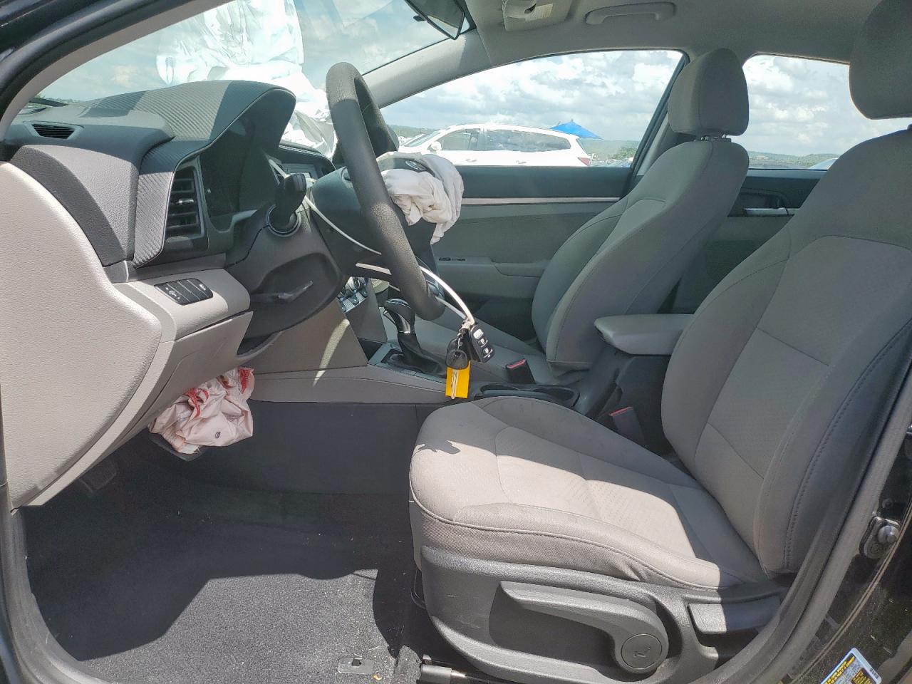 2019 Hyundai Elantra Se VIN: 5NPD74LFXKH482101 Lot: 64897095