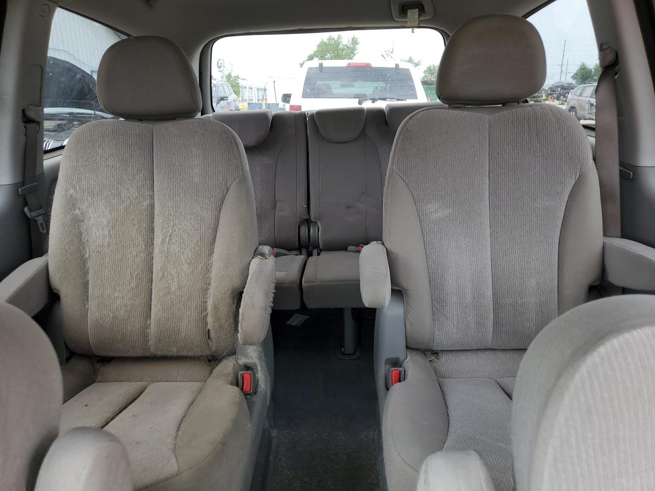 2012 Kia Sedona Lx VIN: KNDMG4C71C6432563 Lot: 63761865