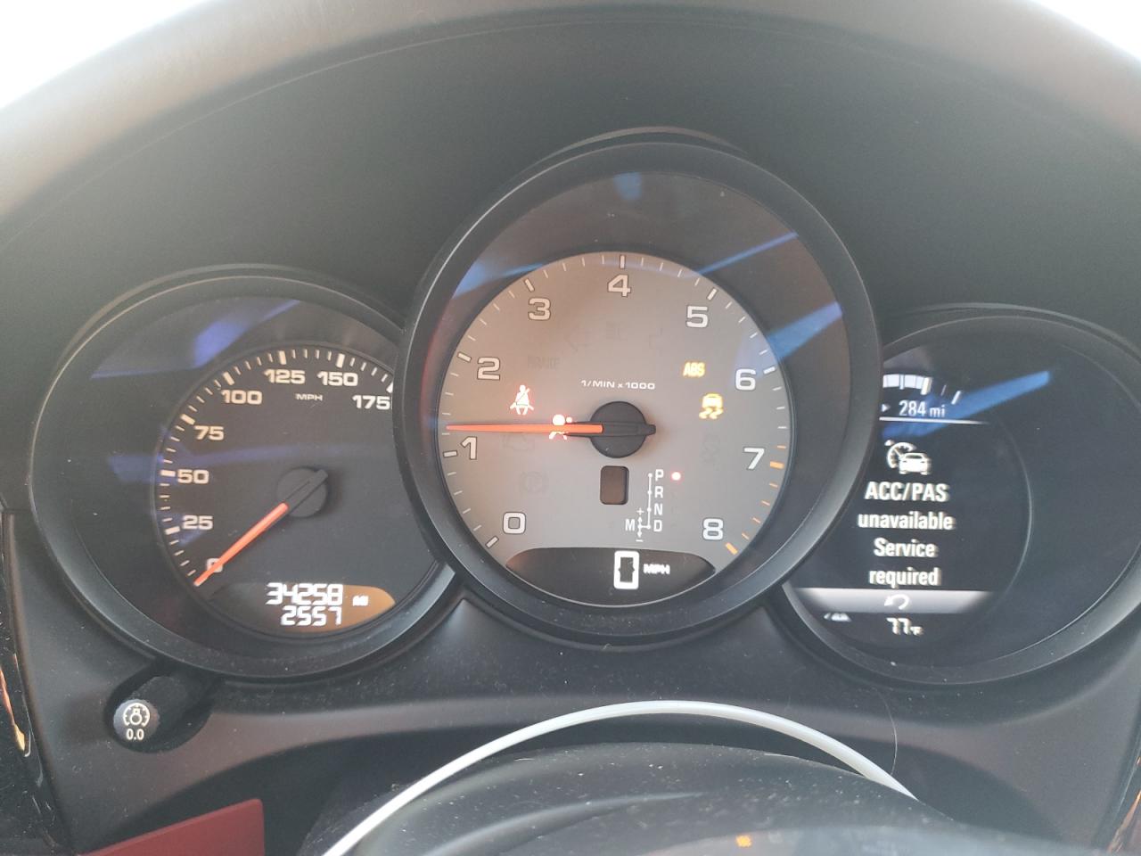 2018 Porsche Macan S VIN: WP1AB2A56JLB33803 Lot: 64833655