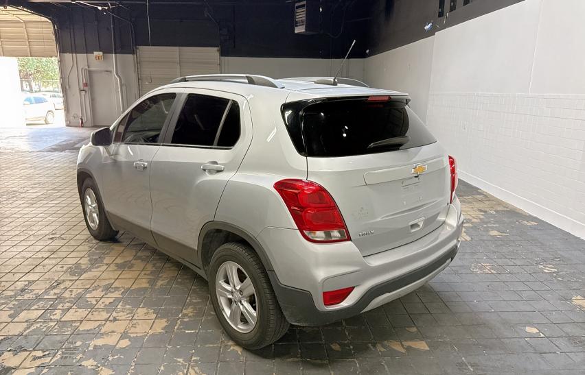  CHEVROLET TRAX 2019 Srebrny