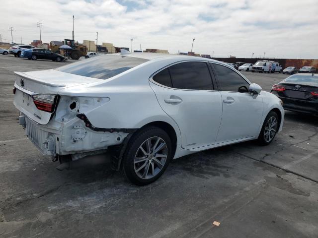  LEXUS ES300 2018 Белы