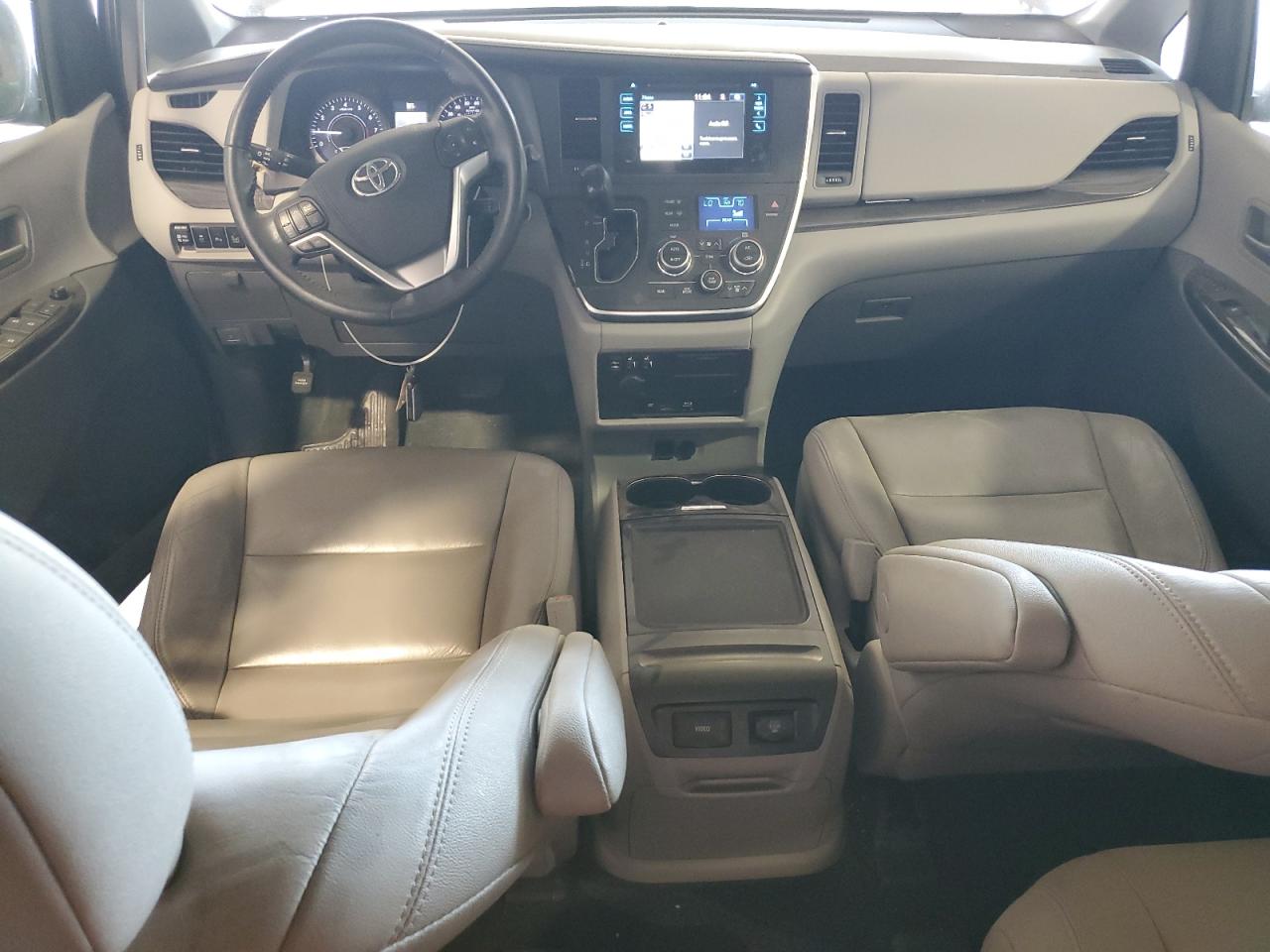 2016 Toyota Sienna Xle VIN: 5TDDK3DC9GS130108 Lot: 62654625