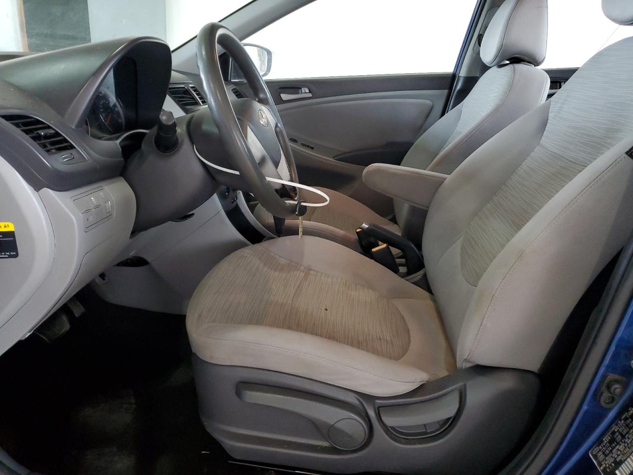 2015 Hyundai Accent Gls VIN: KMHCT4AE7FU867060 Lot: 64305375