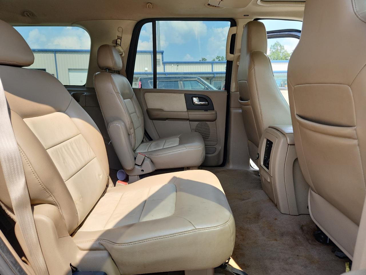 2005 Ford Expedition Eddie Bauer VIN: 1FMFU185X5LA37000 Lot: 63374015