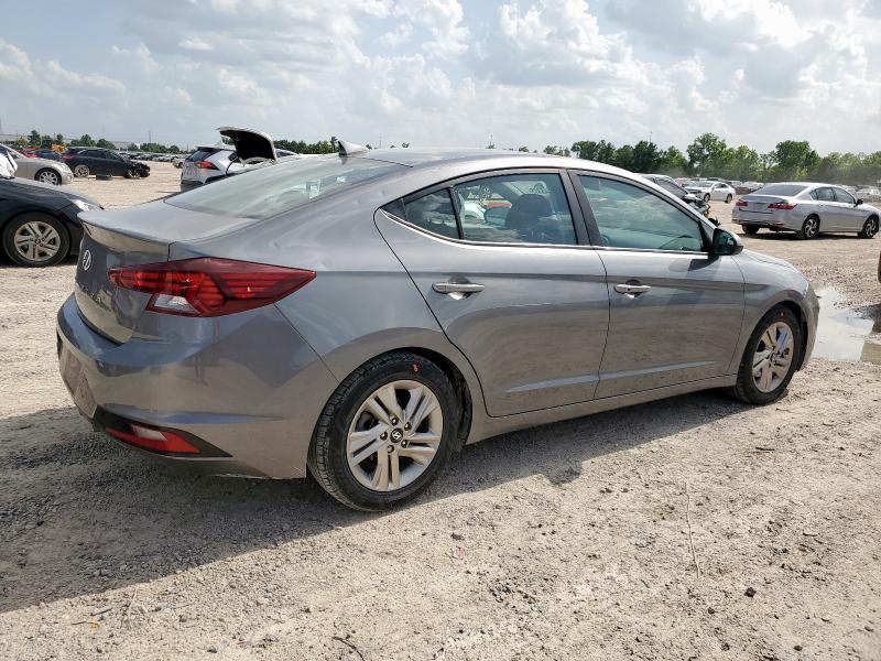  HYUNDAI ELANTRA 2019 Srebrny