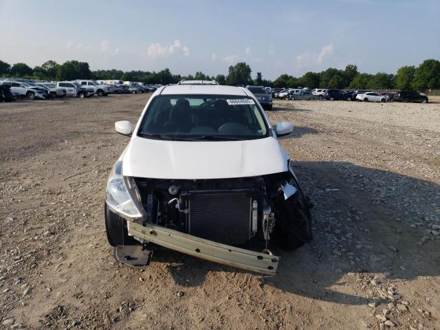  NISSAN VERSA 2018 Biały