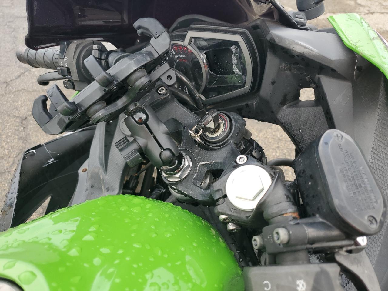 jkaexkg12jda05378 JKAEXKG12JDA05378 2018 Kawasaki Ex400
