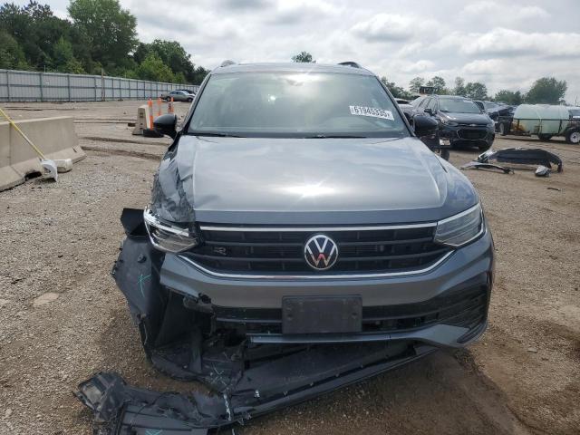  VOLKSWAGEN TIGUAN 2023 Серый