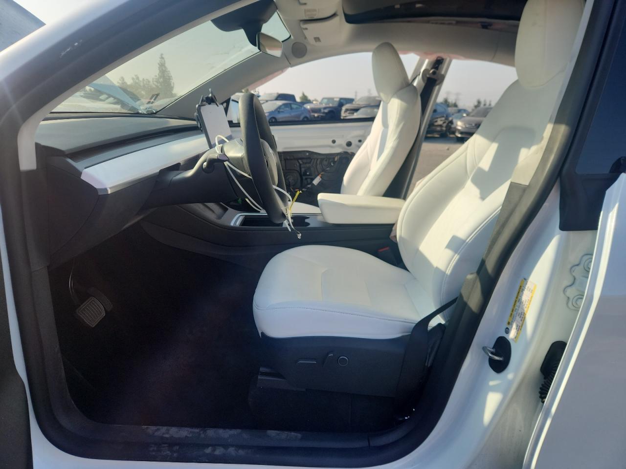 2024 Tesla Model Y VIN: 7SAYGDED6RF167241 Lot: 64602305