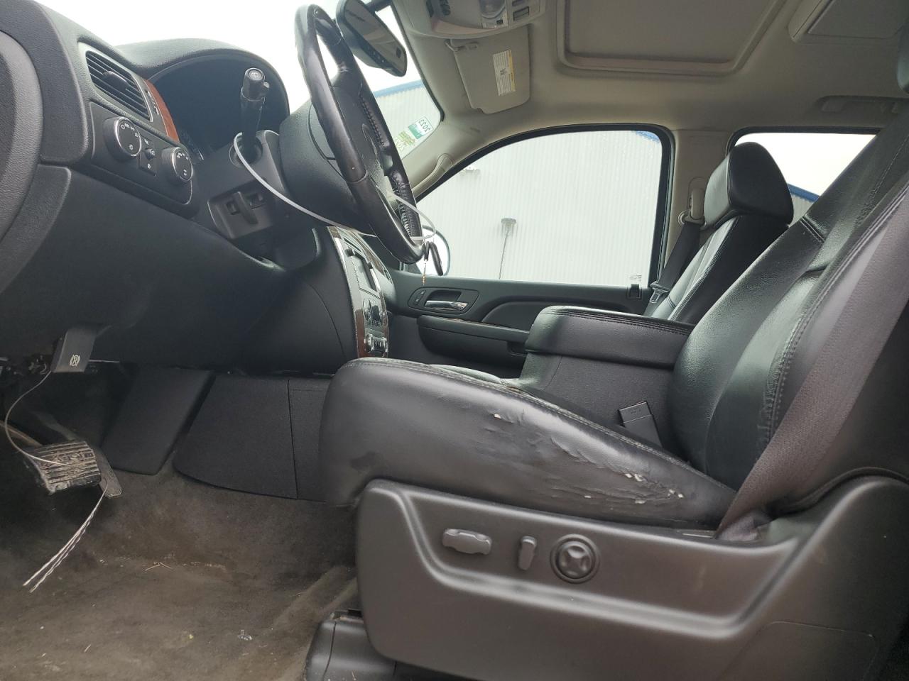 2007 Chevrolet Suburban K2500 VIN: 3GNGK26K77G308843 Lot: 63867775