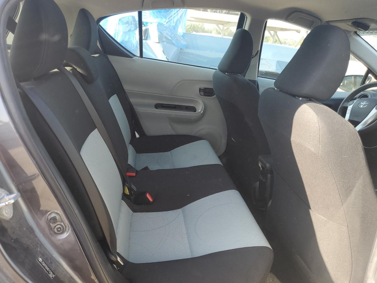 2013 Toyota Prius C VIN: JTDKDTB34D1529618 Lot: 63619995