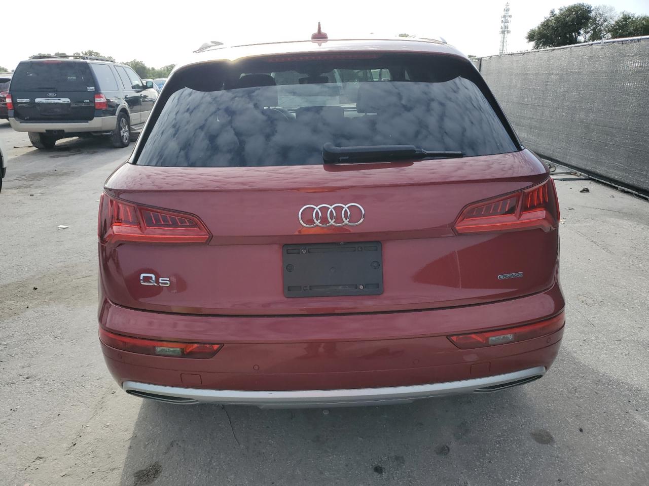 2020 Audi Q5 Premium VIN: WA1ANAFY5L2062019 Lot: 62752105