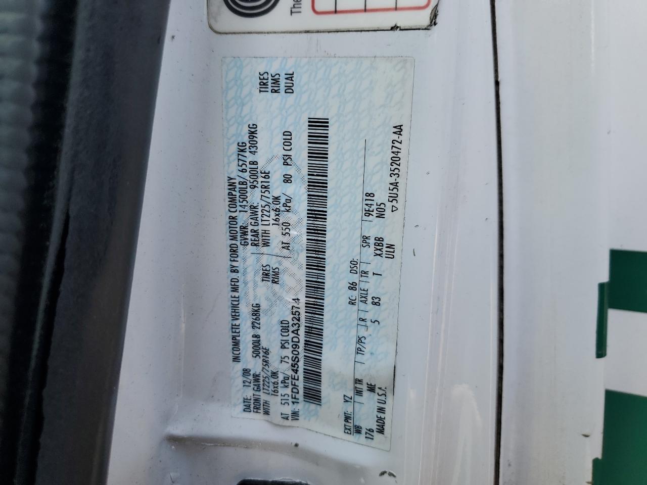 2009 Ford Econoline E450 Super Duty Cutaway Van VIN: 1FDFE45S09DA32574 Lot: 61869935