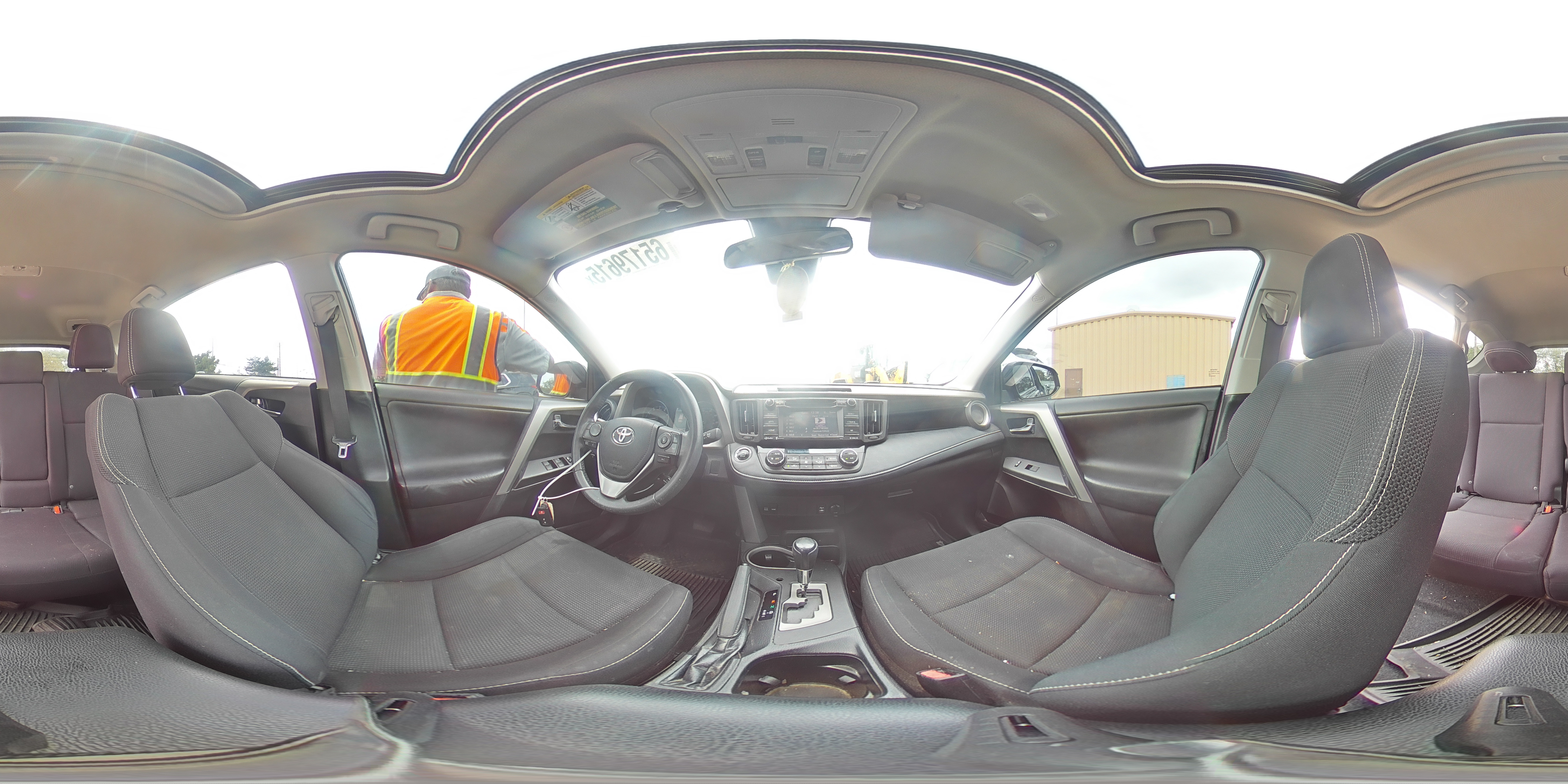 2017 Toyota Rav4 Xle VIN: 2T3RFREV2HW669411 Lot: 65179615