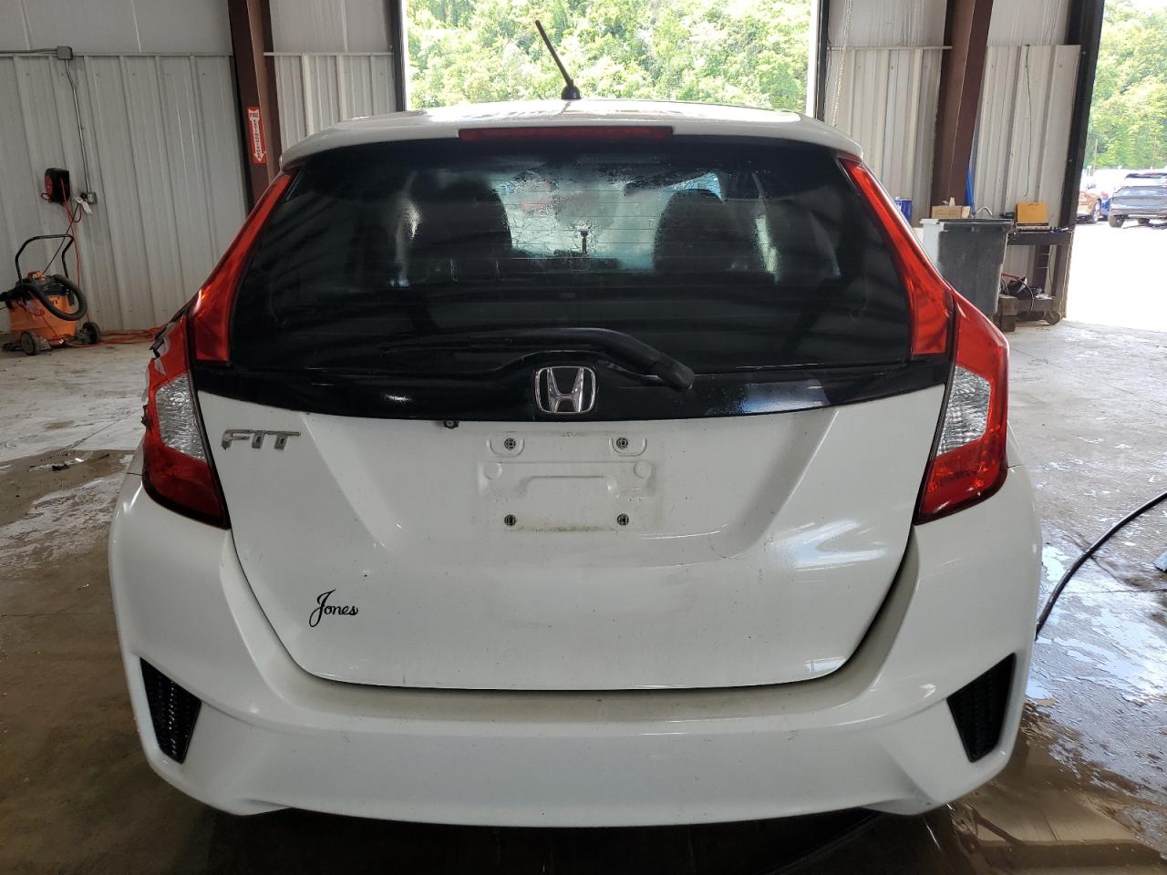 2015 Honda Fit Lx VIN: 3HGGK5G5XFM756627 Lot: 64214595
