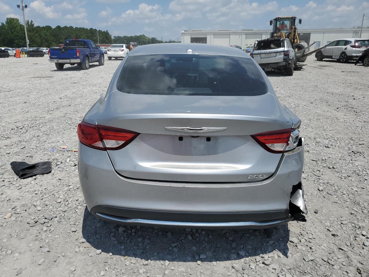 2015 Chrysler 200 Limited VIN: 1C3CCCAB2FN692154 Lot: 67216945