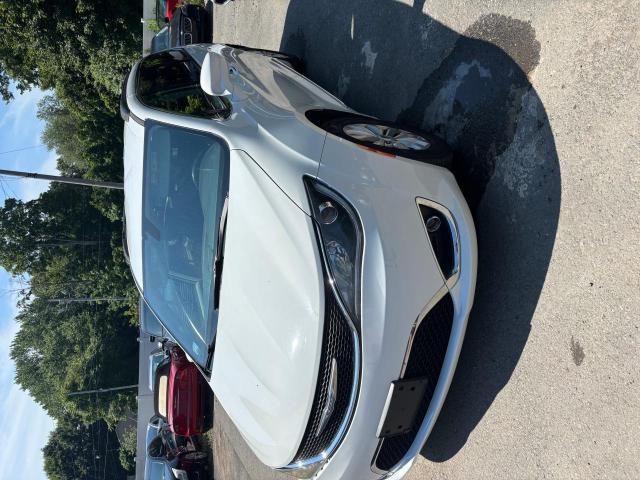 Minivans CHRYSLER PACIFICA 2017 Biały