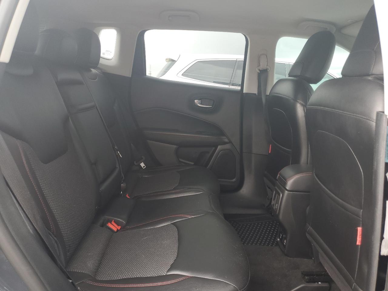 2018 Jeep Compass Trailhawk VIN: 3C4NJDDB1JT410185 Lot: 64633295