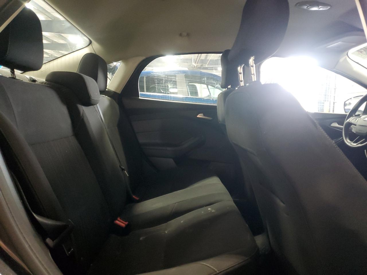2016 Ford Focus Se VIN: 1FADP3F24GL303272 Lot: 64971455