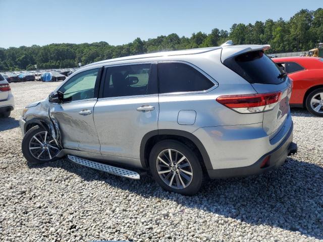  TOYOTA HIGHLANDER 2018 Серебристый