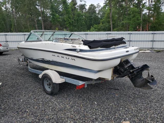 2005 MAXUM BOAT  
