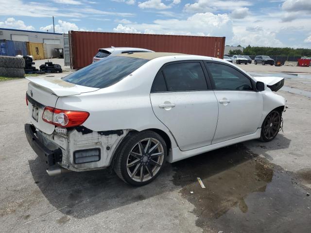  TOYOTA COROLLA 2013 Biały