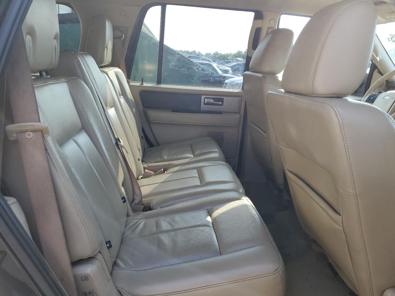 2013 Ford Expedition Xlt VIN: 1FMJU1J57DEF44072 Lot: 65139125