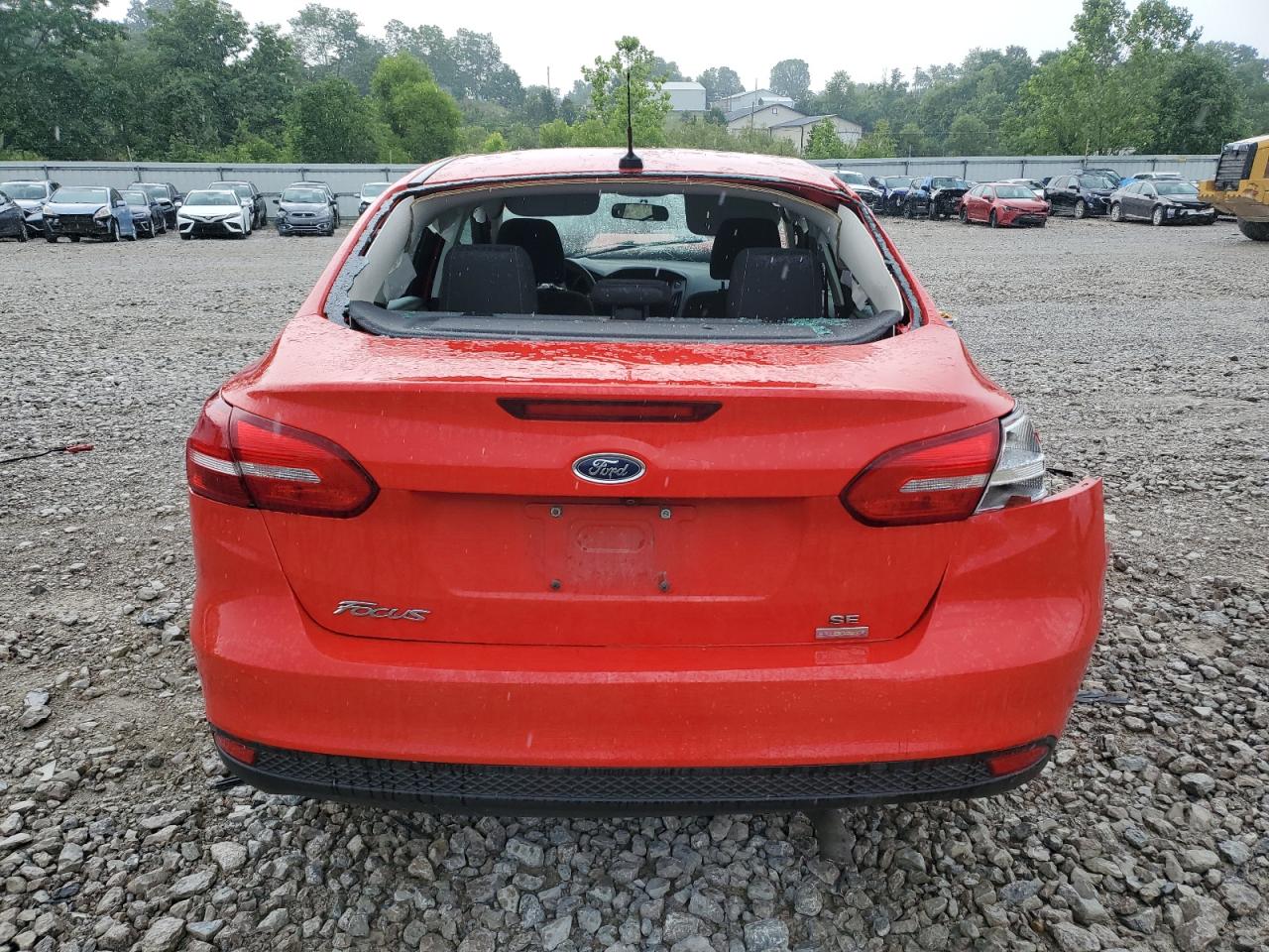 2017 Ford Focus Se VIN: 1FADP3FE8HL307112 Lot: 63763505