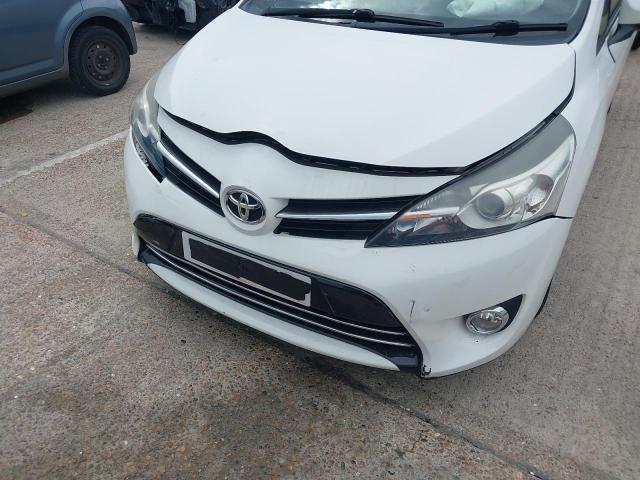 2013 TOYOTA VERSO ICON