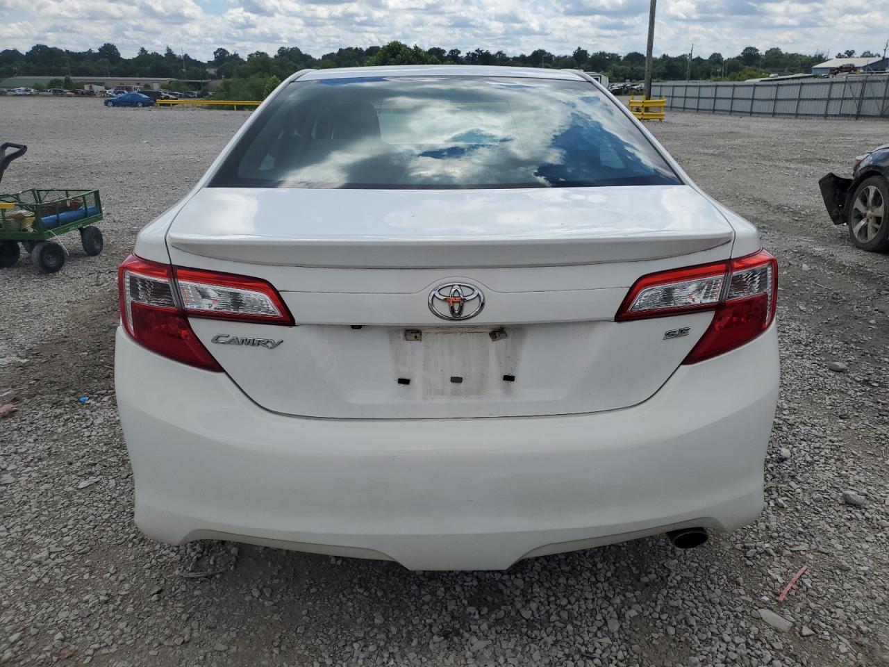 2014 Toyota Camry L VIN: 4T1BF1FK0EU385397 Lot: 62869235