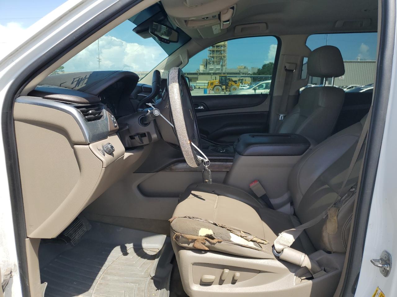 2015 Chevrolet Suburban C1500 Lt VIN: 1GNSCJKC8FR516177 Lot: 63685545