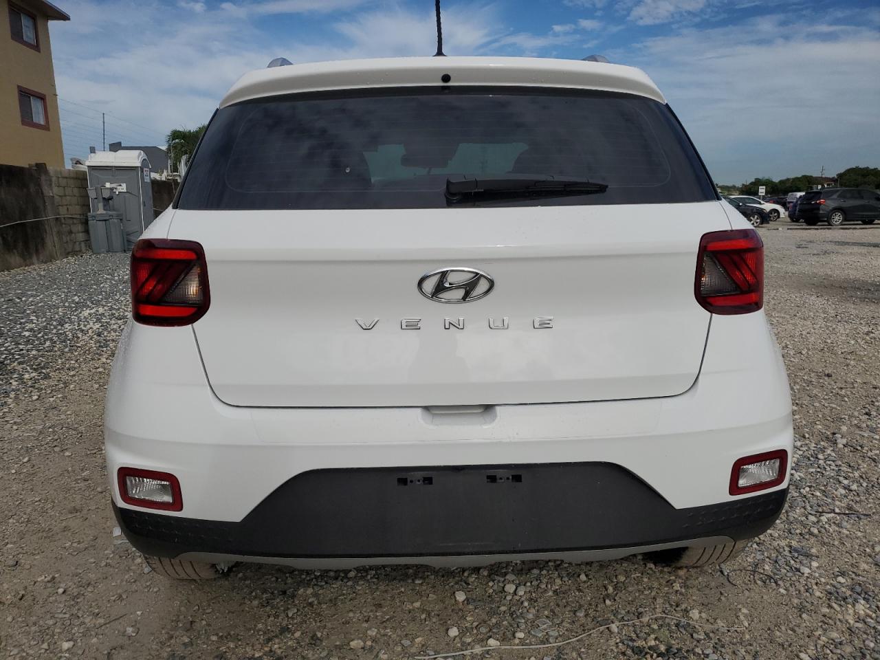 2023 Hyundai Venue Sel VIN: KMHRC8A39PU264371 Lot: 64914105