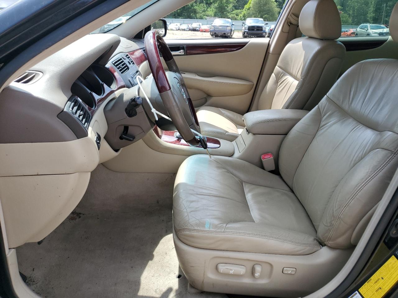 2004 Lexus Es 330 VIN: JTHBA30G645033578 Lot: 64947195