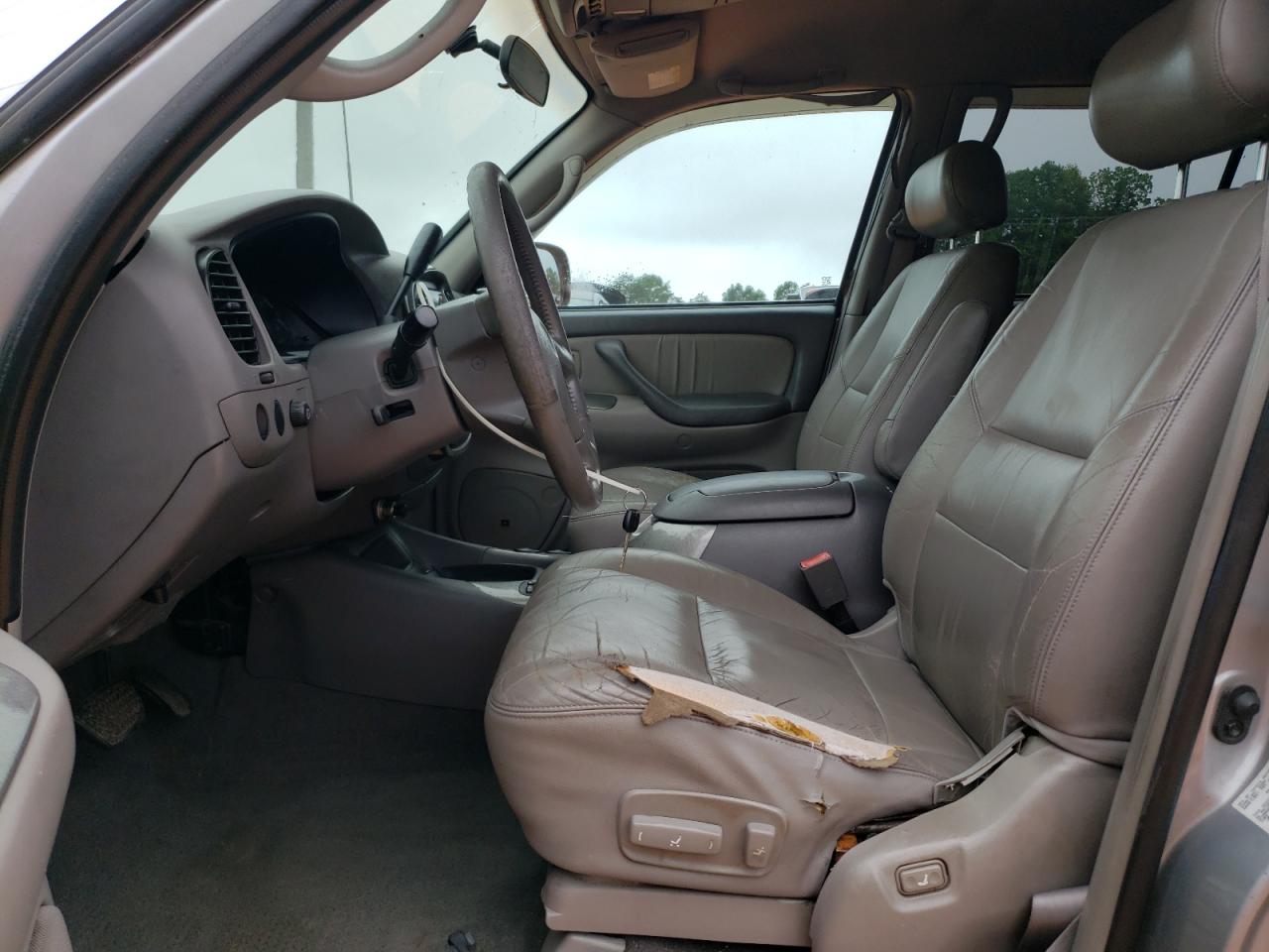 2001 Toyota Sequoia Limited VIN: 5TDZT38A71S026543 Lot: 64297015