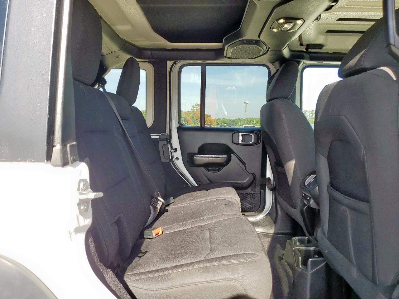 2019 Jeep Wrangler Unlimited Sport VIN: 1C4HJXDN7KW592544 Lot: 63093445