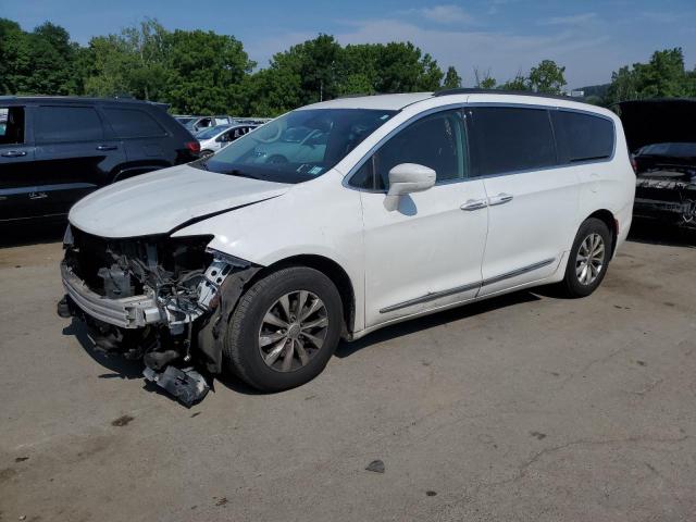 Minivans CHRYSLER PACIFICA 2017 White