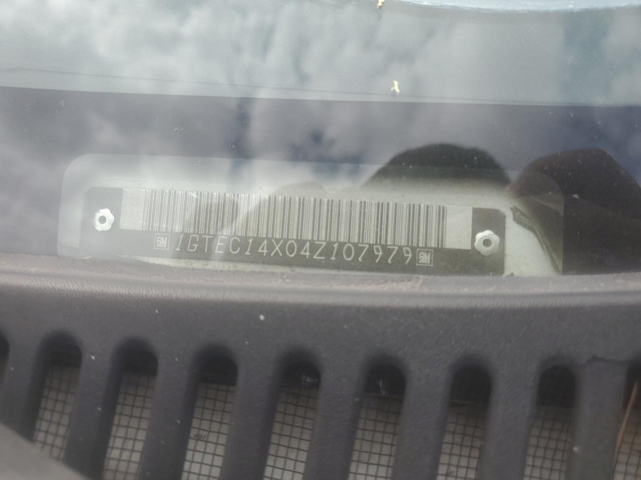2004 GMC New Sierra C1500 VIN: 1GTEC14X04Z107979 Lot: 64629785