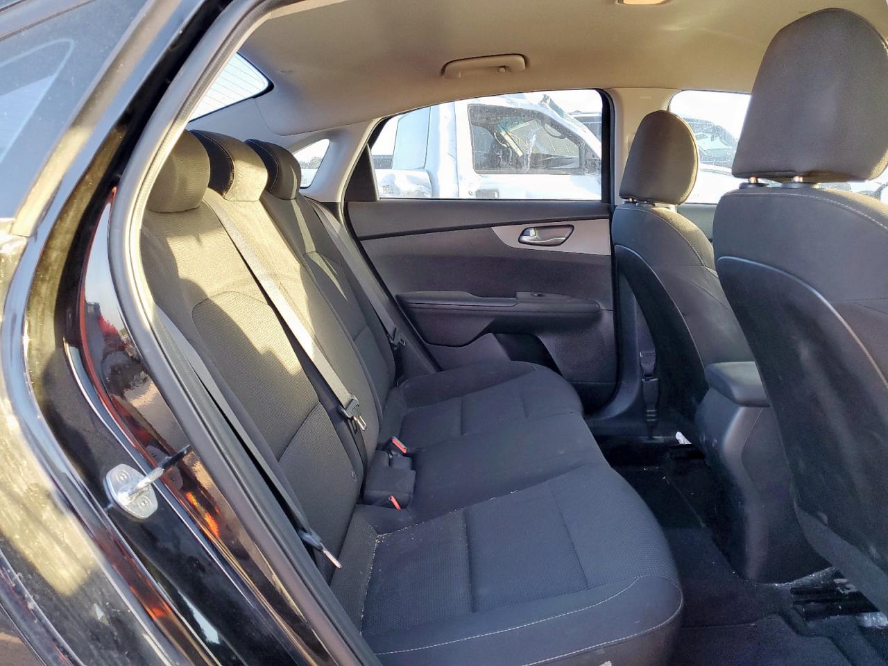 3KPF24AD5ME305567 2021 Kia Forte Fe