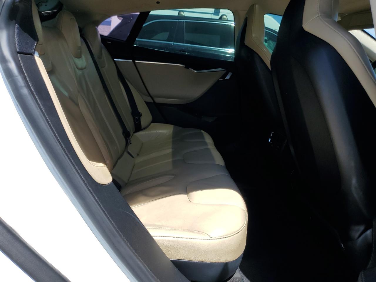 2013 Tesla Model S VIN: 5YJSA1CN3DFP05871 Lot: 64278795