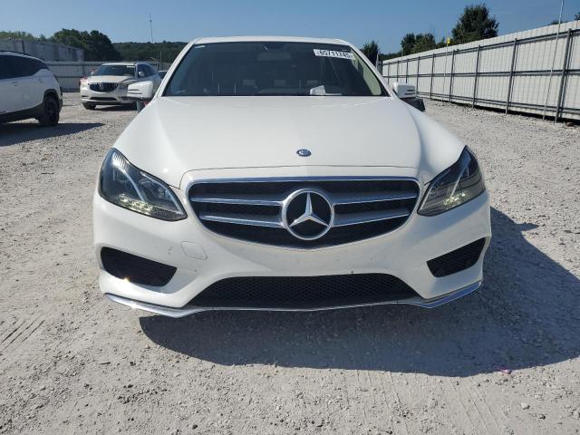 Sedans MERCEDES-BENZ E-CLASS 2016 Biały