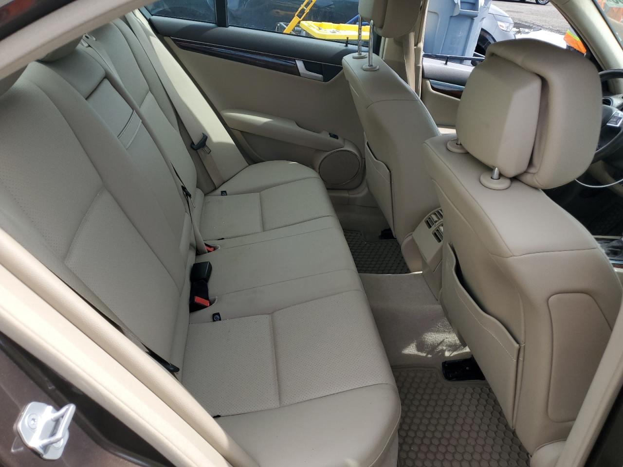 2013 Mercedes-Benz C 300 4Matic VIN: WDDGF8AB5DR281621 Lot: 63420885