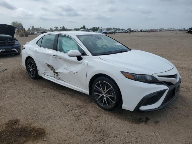  TOYOTA CAMRY 2023 Белы