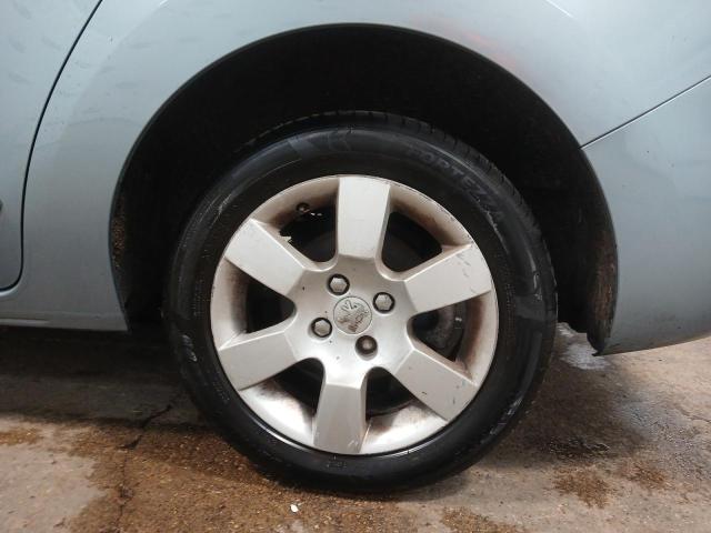 2011 PEUGEOT 5008 SPORT
